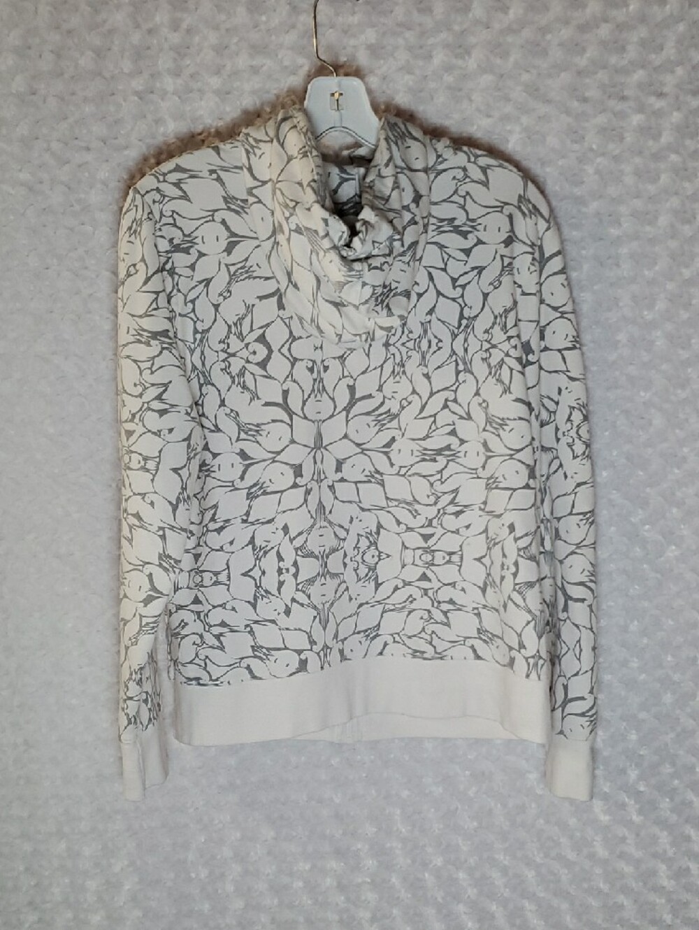 The North Face White Jacket with Gray Floral Pattern - Picture 6 of 9